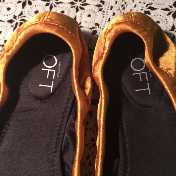 LOFT Golden Color Flat Ballerinas.  6.5 NWT - Picture 3 of 5